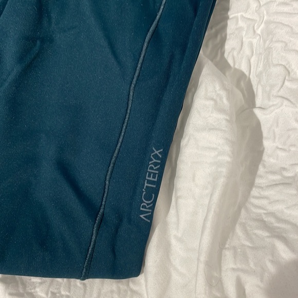 Arc'teryx | Essent High-Rise Leggings 26" | Labyrinth | Size 4 - Picture 2 of 4